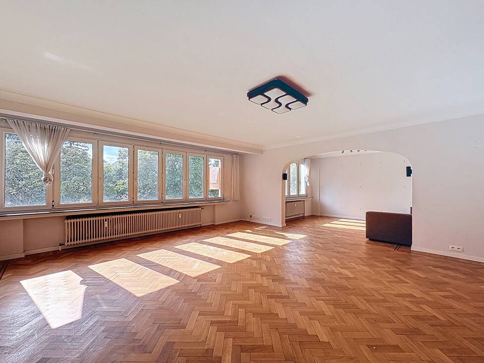 Appartement te koop in Sint-Jans-Molenbeek 1080 279000.00€ 3 slaapkamers 110.00m² - Zoekertje 597345