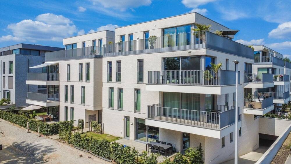 Parking à louer à Halle 1500 100.00€ chambres m² - annonce 598921