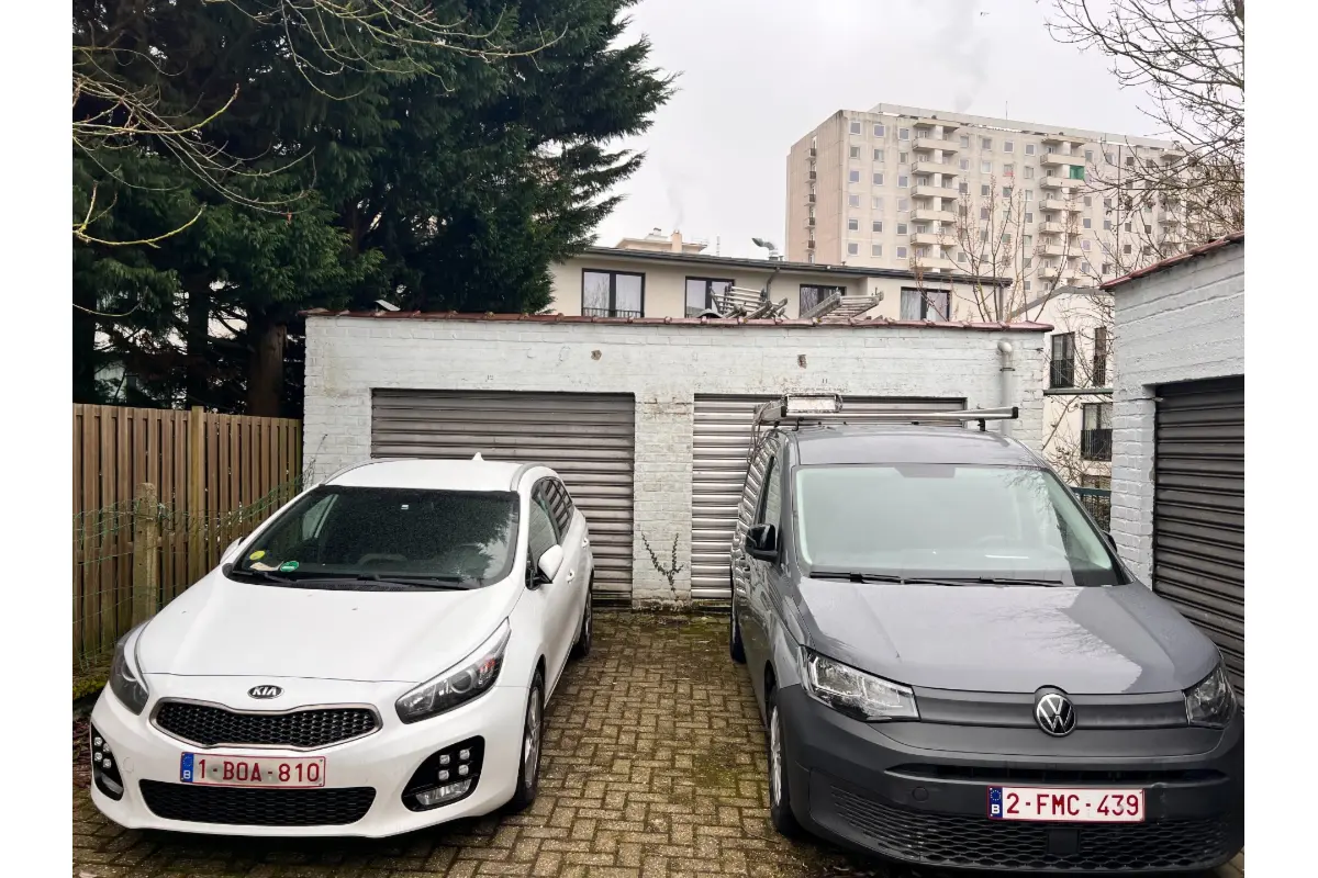 Parking & garage te  koop in Sint-Lambrechts-Woluwe 1200 80000.00€  slaapkamers m² - Zoekertje 652141