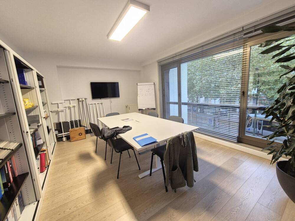 Commerce à louer à Uccle 1180 1600.00€ chambres 90.00m² - annonce 598544