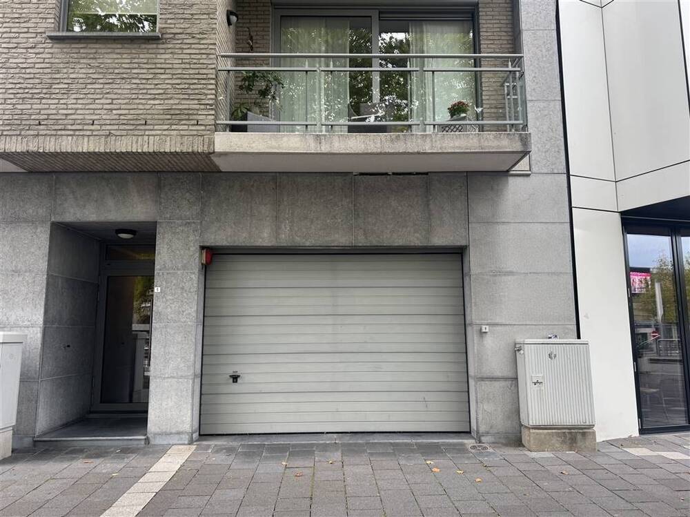Parking à louer à Genk 3600 100.00€ chambres m² - annonce 598542