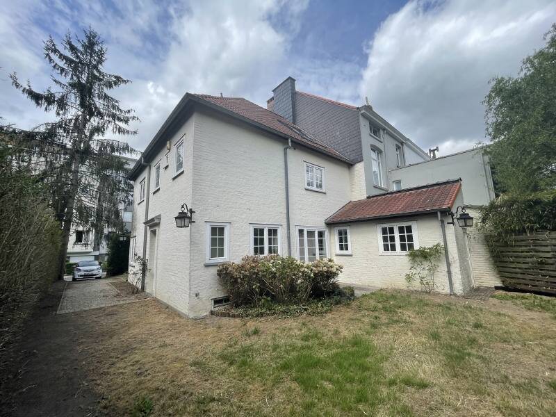 Maison à à Uccle 1180 2300.00€ 4 chambres 185.00m² - annonce 600428