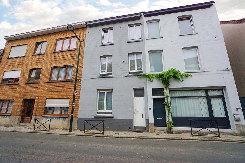 Huis te koop in Ukkel 1180 569000.00€ 5 slaapkamers 226.00m² - Zoekertje 600441