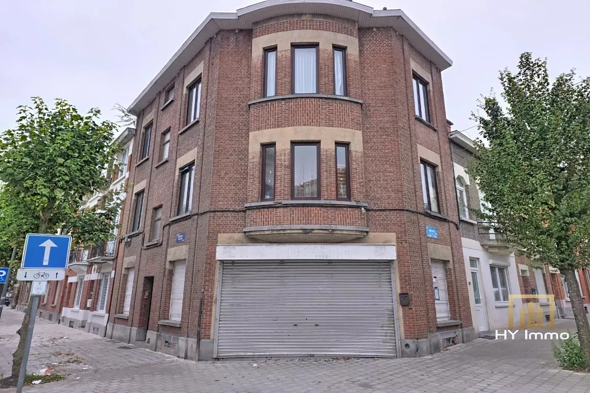 Appartementsgebouw te  koop in Anderlecht 1070 380000.00€ 5 slaapkamers 195.00m² - Zoekertje 600250