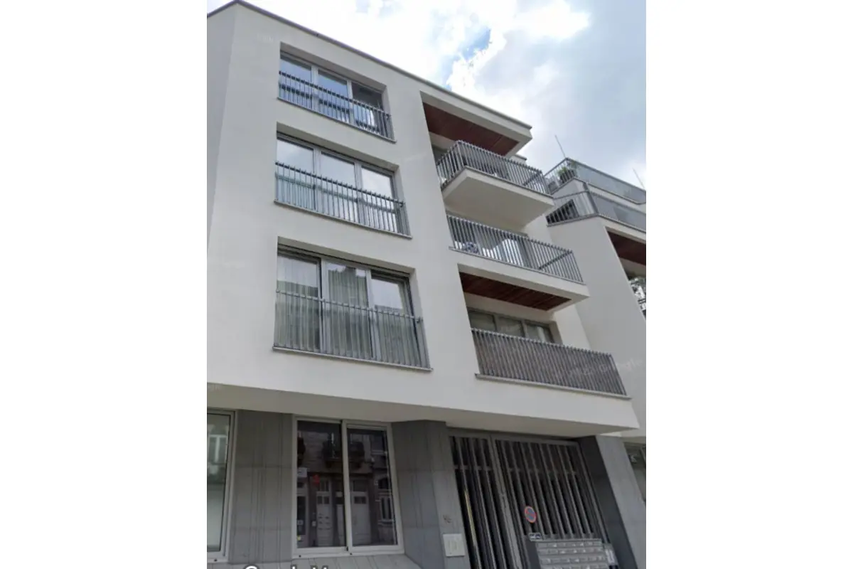 Parking te  huur in Vorst 1190 120.00€  slaapkamers m² - Zoekertje 602892