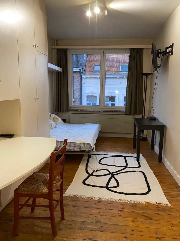 Studio à louer à Etterbeek 1040 720.00€ chambres 20.00m² - annonce 602054