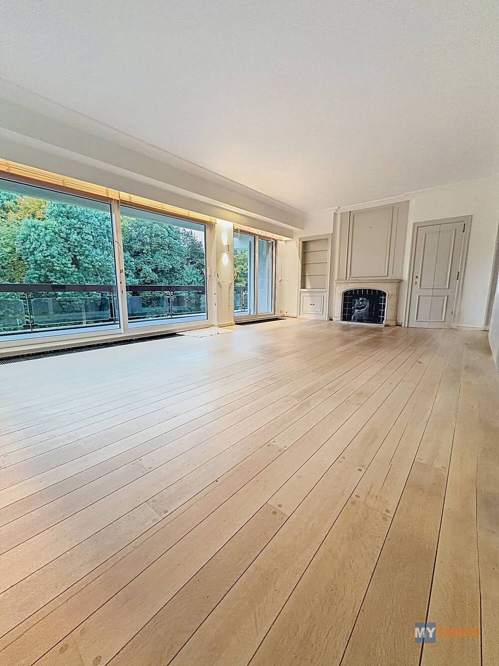 Appartement te  in Ukkel 1180 2100.00€ 3 slaapkamers 173.00m² - Zoekertje 602330