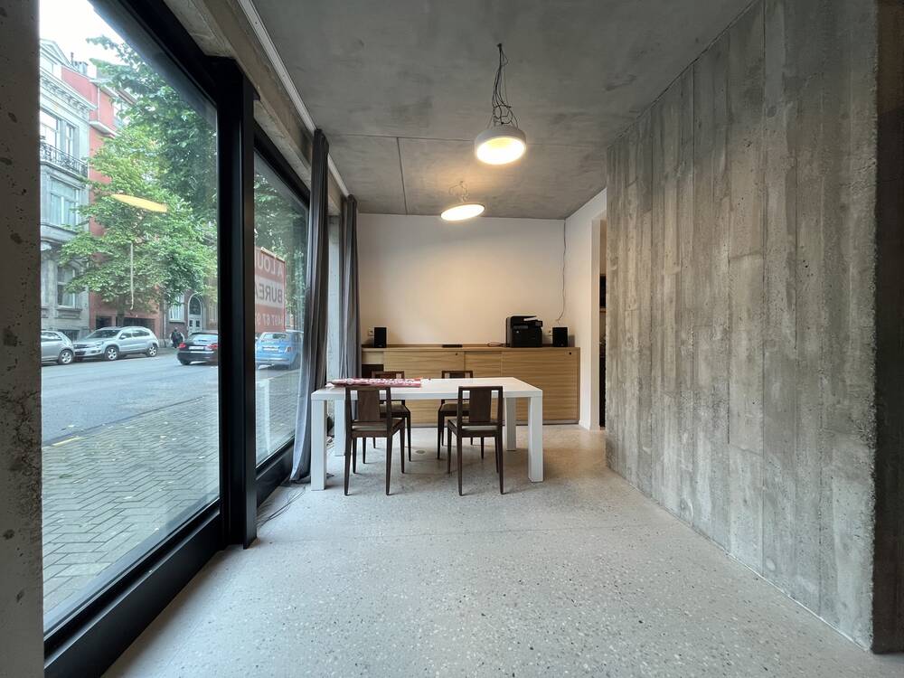 Handelszaak te huur in Elsene 1050 950.00€ slaapkamers 30.00m² - Zoekertje 602486