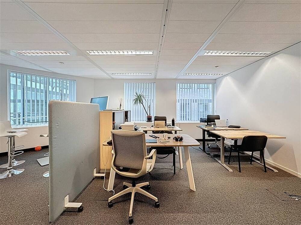Handelszaak te  huur in Oudergem 1160 1600.00€  slaapkamers 45.00m² - Zoekertje 602211