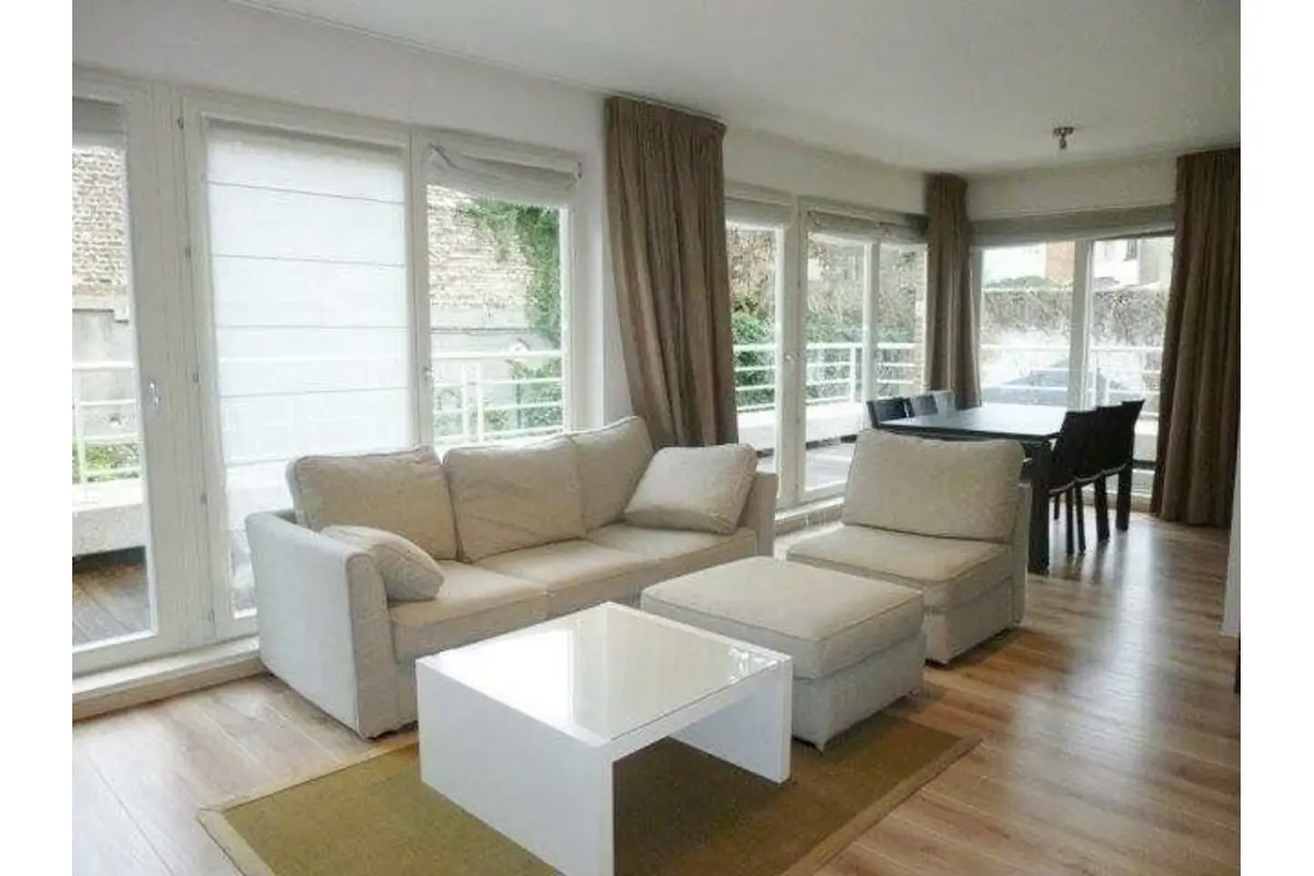 Rez-de-chaussée à louer à Etterbeek 1040 1250.00€ 1 chambres 70.00m² - annonce 603487