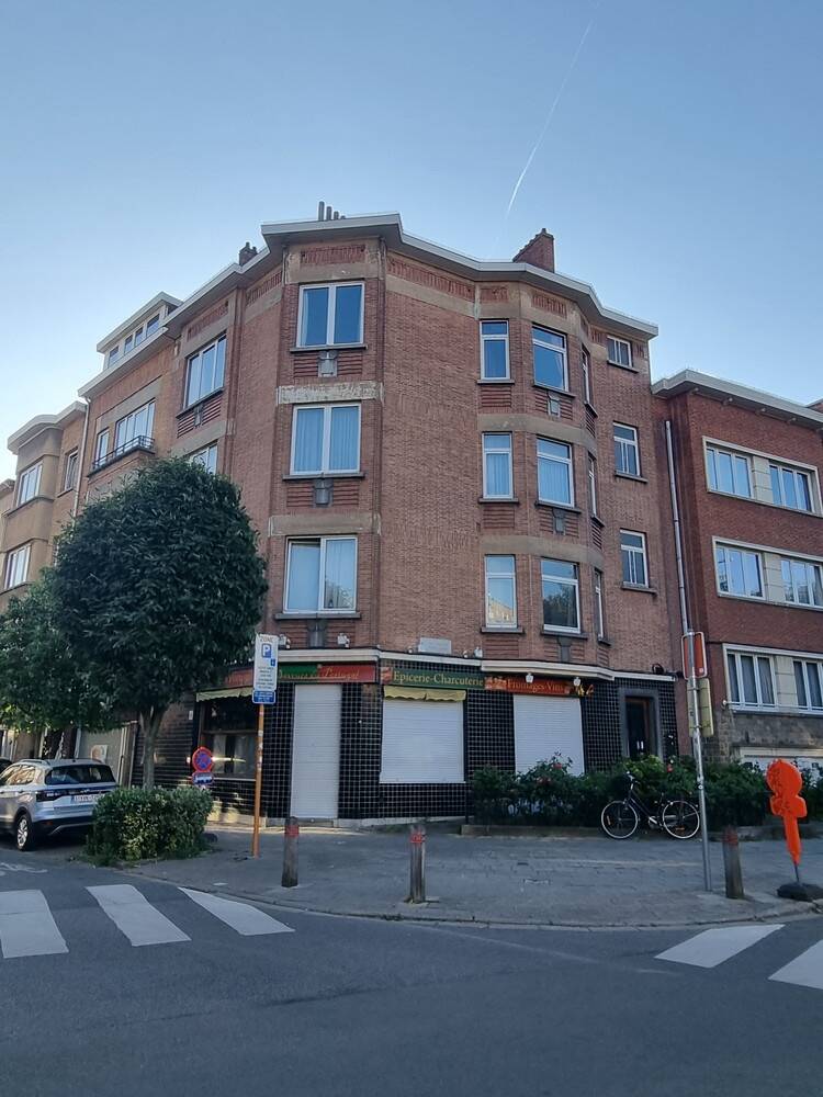 Appartement te koop in Sint-Lambrechts-Woluwe 1200 329000.00€ 2 slaapkamers 85.00m² - Zoekertje 603053