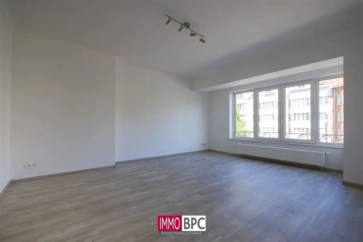 Appartement te  in Sint-Jans-Molenbeek 1080 235000.00€ 2 slaapkamers m² - Zoekertje 603424