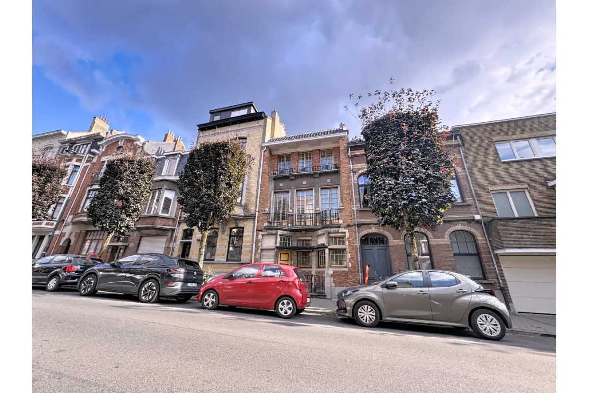 Huis te  koop in Vorst 1190 750000.00€ 5 slaapkamers 240.00m² - Zoekertje 603465