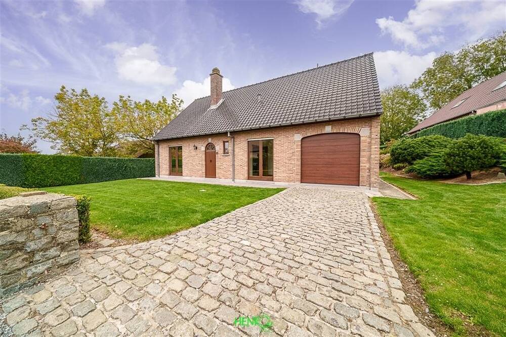 Villa te koop in Doornik 7500 357000.00€ 3 slaapkamers 188.00m² - Zoekertje 603919
