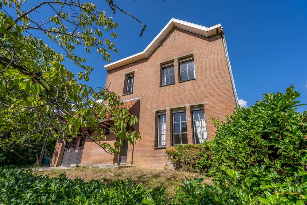 Villa te koop in Waterloo 1410 450000.00€ 3 slaapkamers 165.00m² - Zoekertje 603222