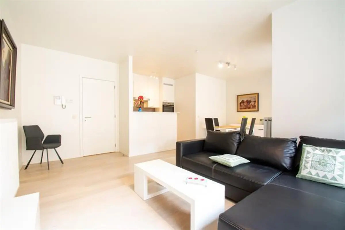 Benedenverdieping te  huur in Etterbeek 1040 1200.00€ 1 slaapkamers 60.00m² - Zoekertje 603488