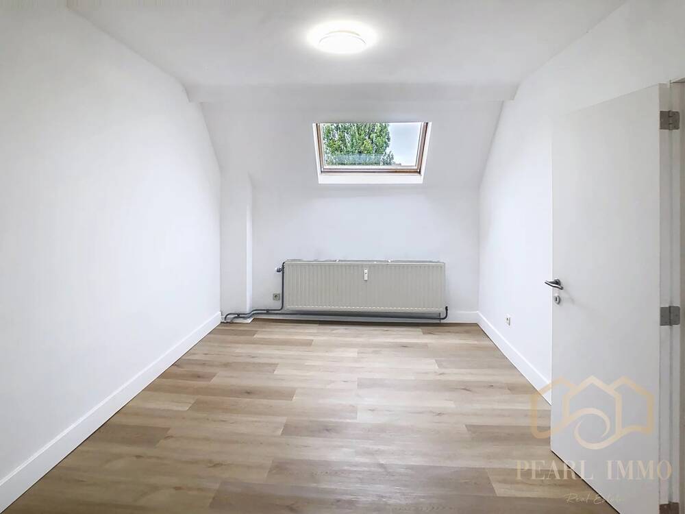 Appartement te  huur in Vorst 1190 1600.00€  slaapkamers 90.00m² - Zoekertje 604195