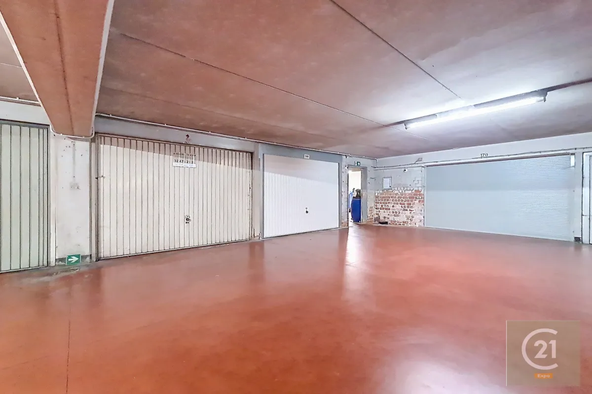 Parking & garage te  koop in Jette 1090 25000.00€  slaapkamers m² - Zoekertje 604539