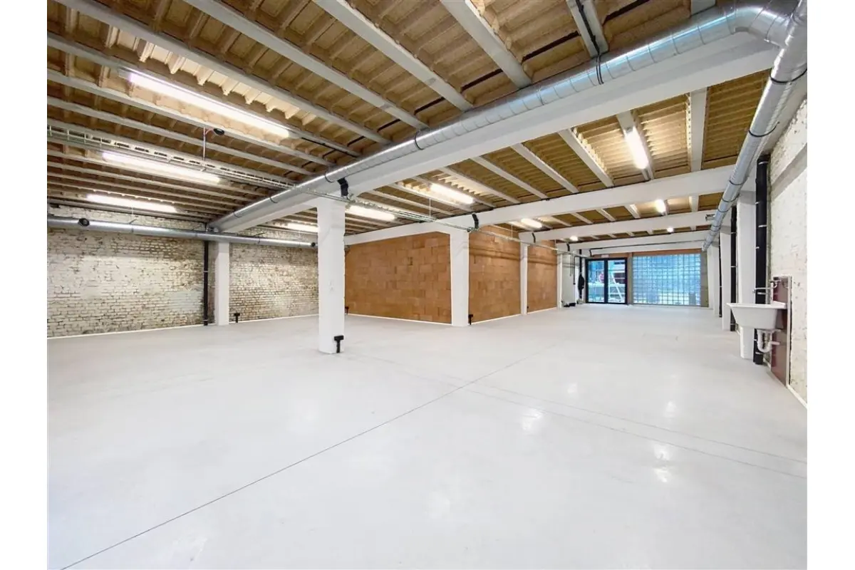 Handelszaak te  huur in Vorst 1190 1950.00€  slaapkamers 170.00m² - Zoekertje 604876