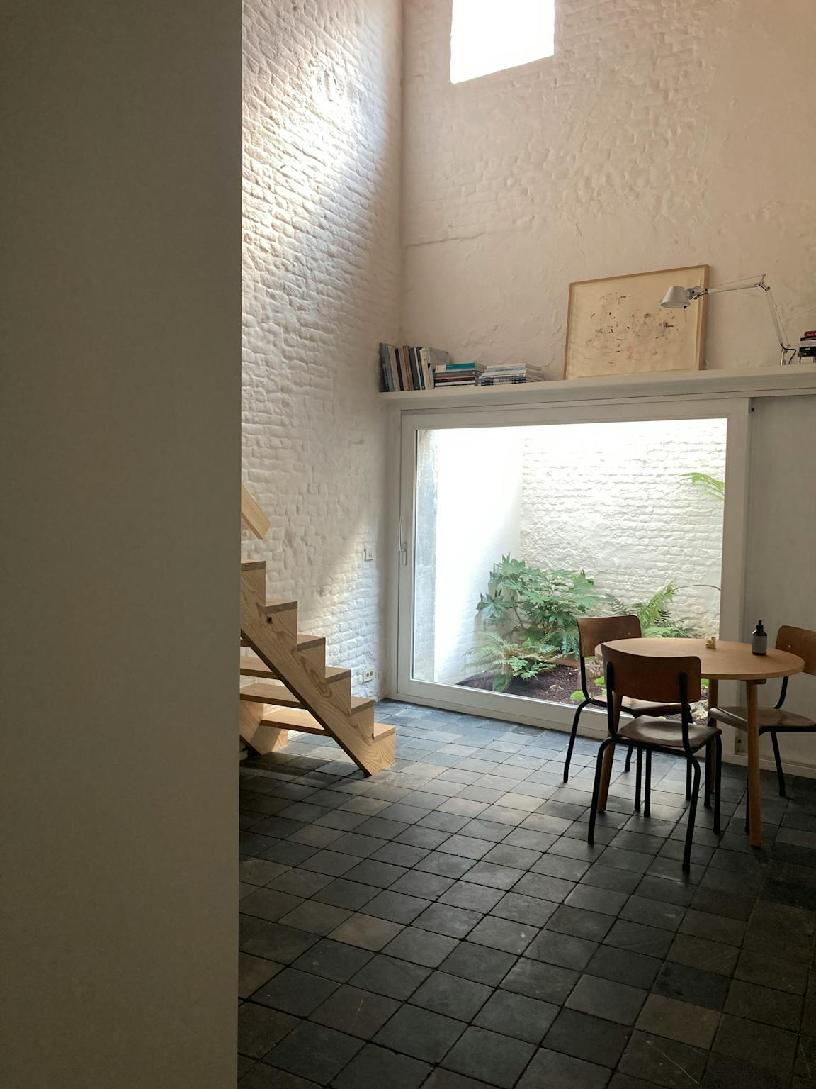 Huis te huur in Sint-Jans-Molenbeek 1080 1300.00€ slaapkamers m² - Zoekertje 606152