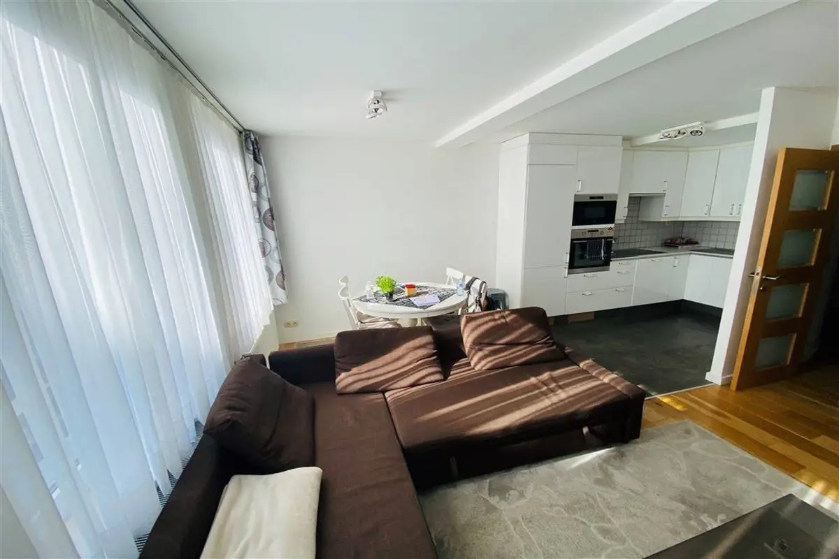 Duplex à louer à Bruxelles 1000 1990.00€ 3 chambres m² - annonce 607247