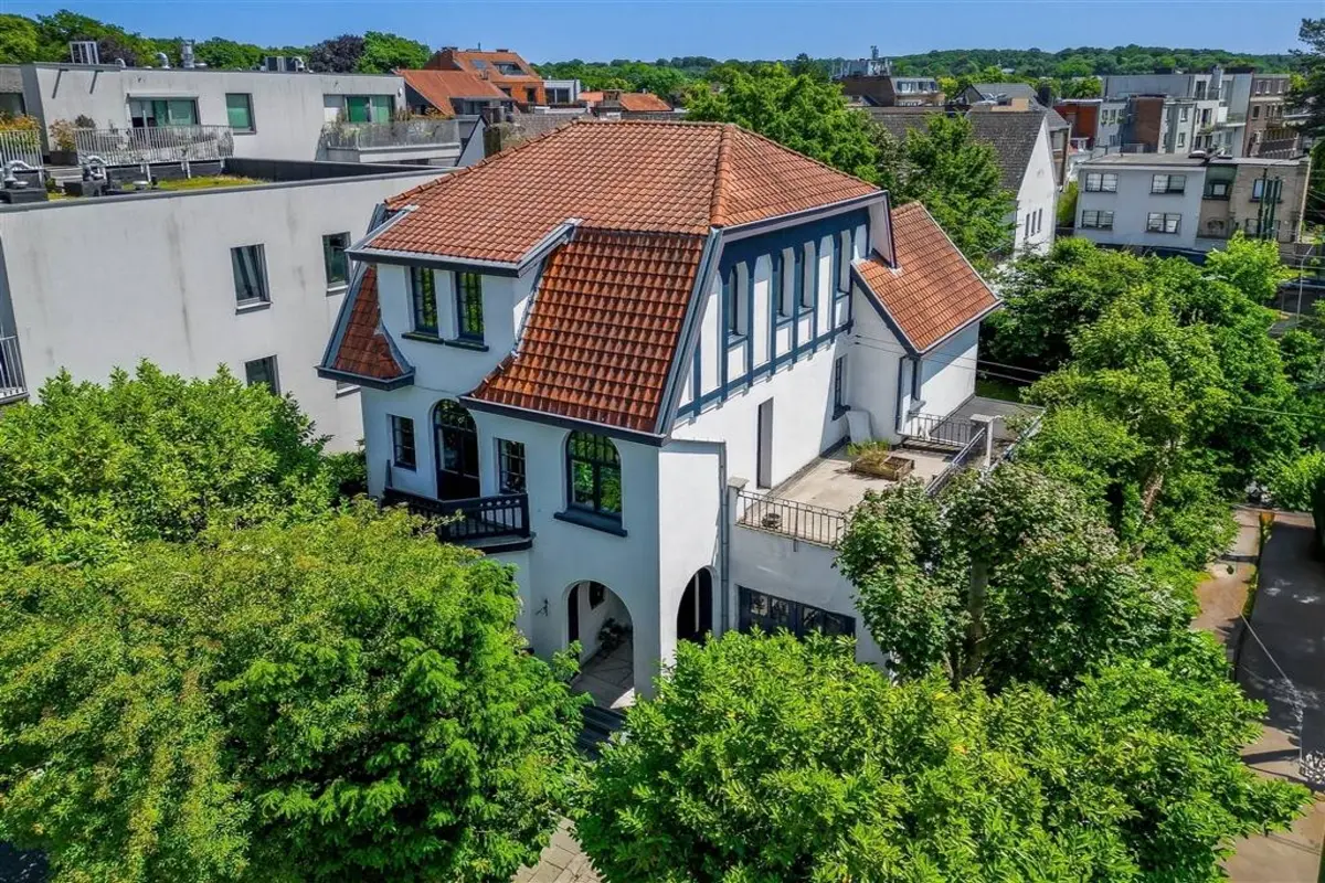 Villa à vendre à Uccle 1180 1150000.00€ 5 chambres 250.00m² - annonce 606579