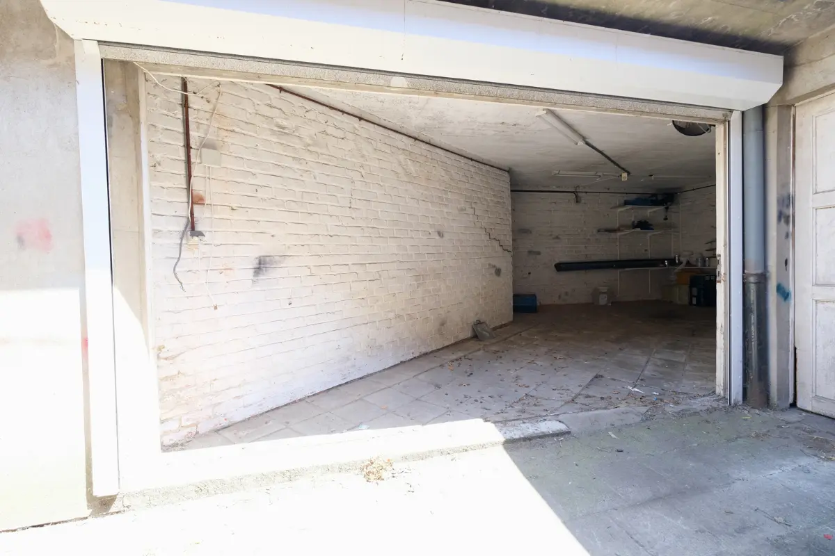 Box te in Koekelberg 1081 27000.00€ slaapkamers m² - Zoekertje 607190