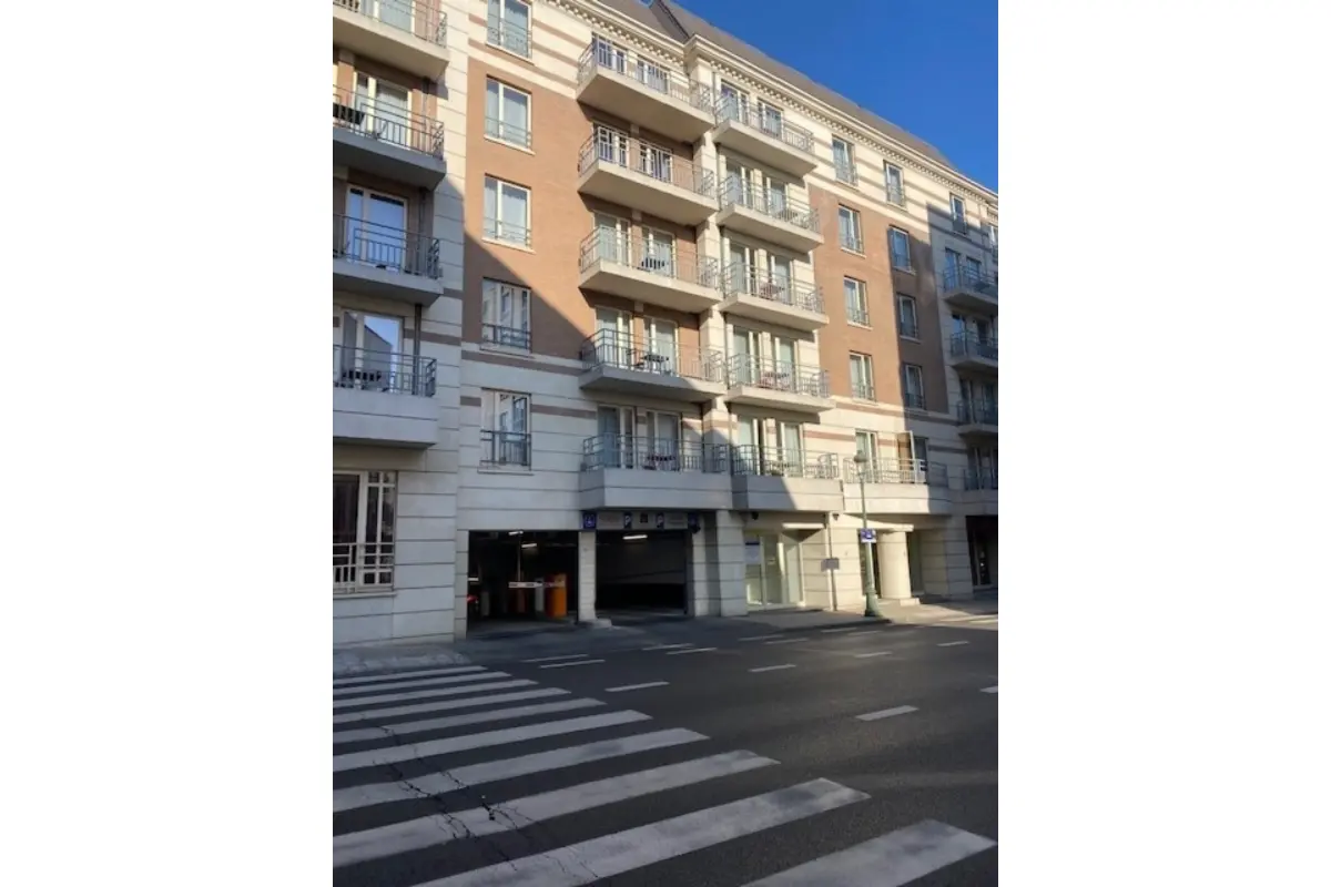 Box te  huur in Elsene 1050 120.00€  slaapkamers m² - Zoekertje 607400