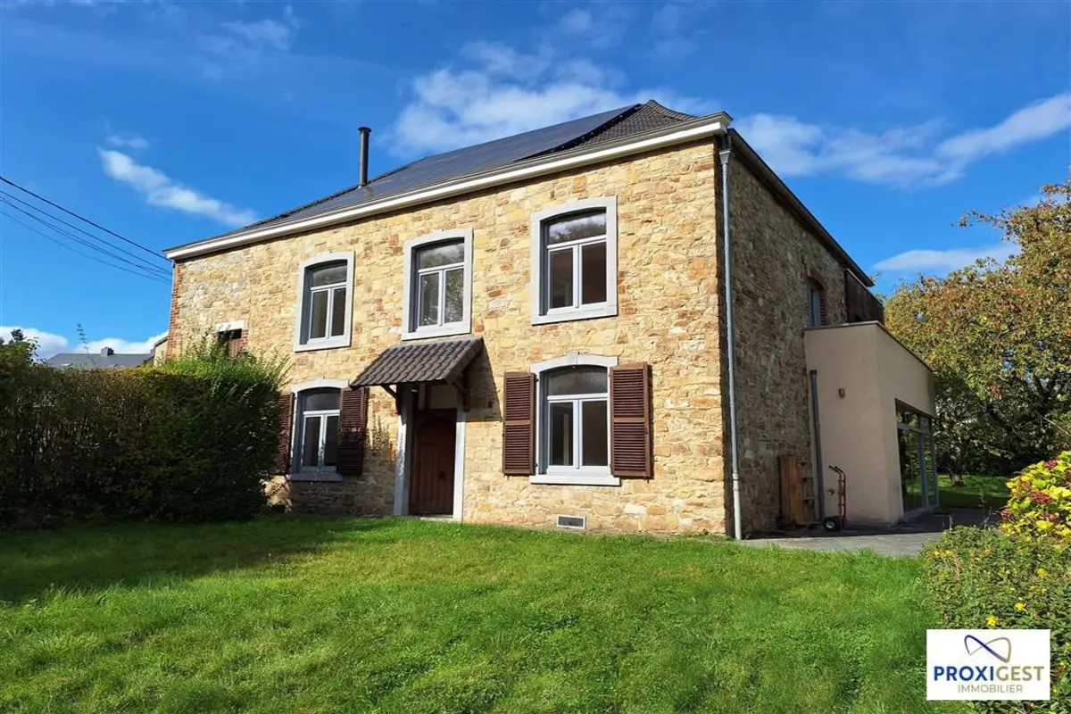 Huis te huur in Wépion 5100 1900.00€ 5 slaapkamers 331.00m² - Zoekertje 607650