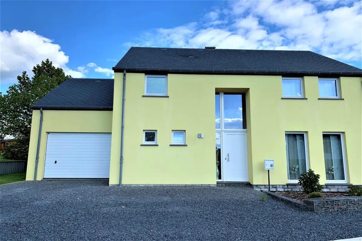 Huis te huur in Aarlen 6700 1590.00€ 4 slaapkamers 276.00m² - Zoekertje 607664