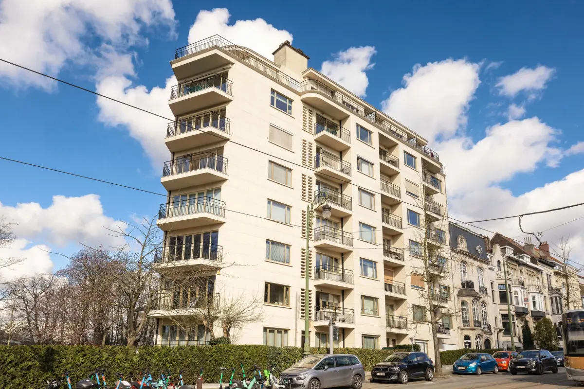 Immeuble mixte à vendre à Uccle 1180 690000.00€ 3 chambres 205.00m² - annonce 608161