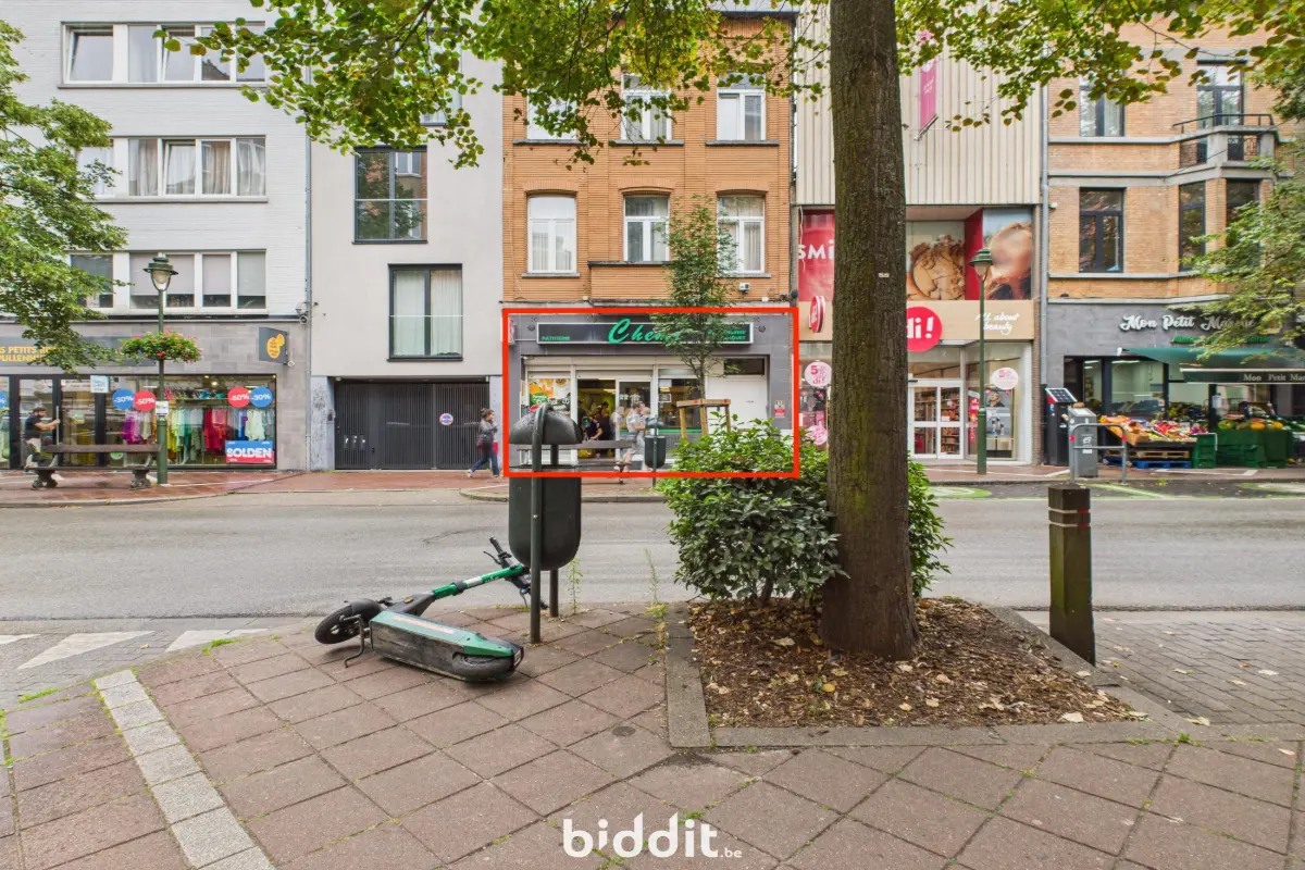 Mixgebouw te koop in Etterbeek 1040 200000.00€ slaapkamers m² - Zoekertje 608748