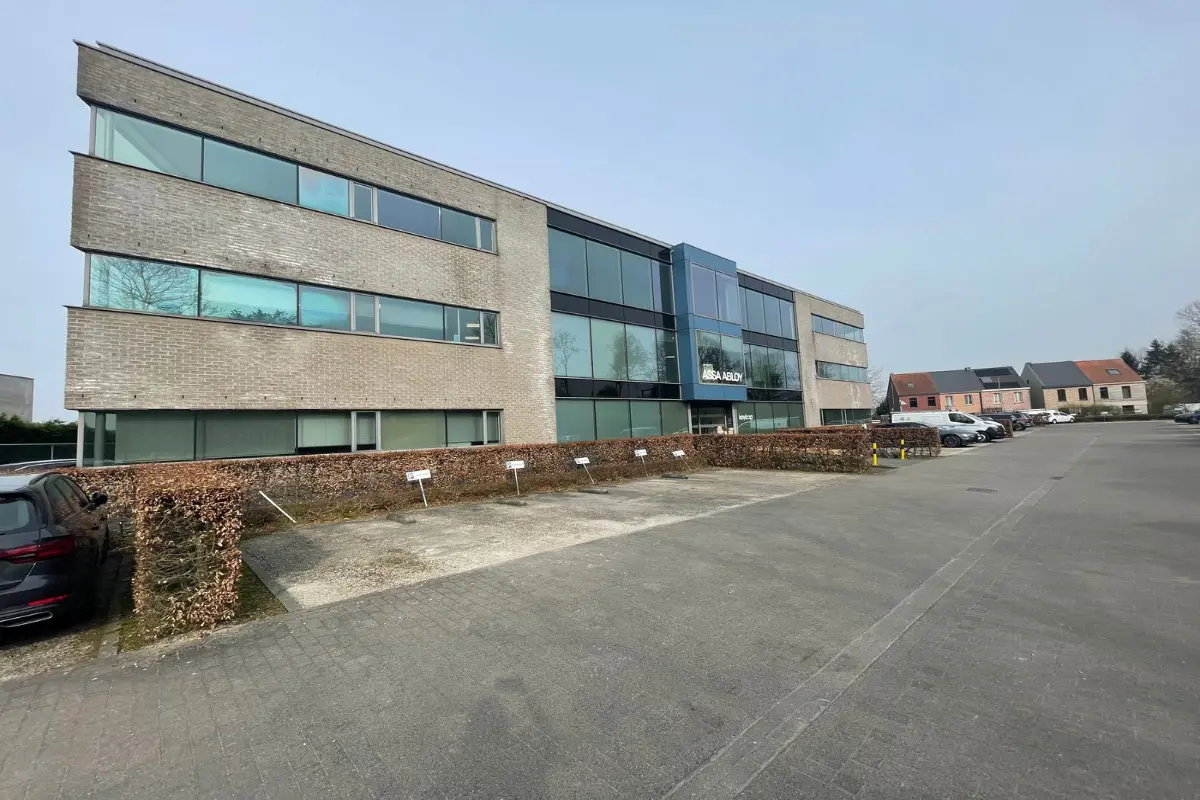 Handelszaak te huur in Melle 9090 5700.00€ slaapkamers m² - Zoekertje 607981