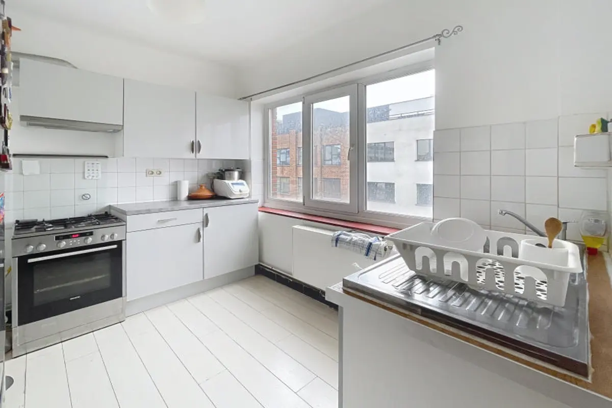 Appartement à vendre à Molenbeek-Saint-Jean 1080 165000.00€ 1 chambres 68.00m² - annonce 608653