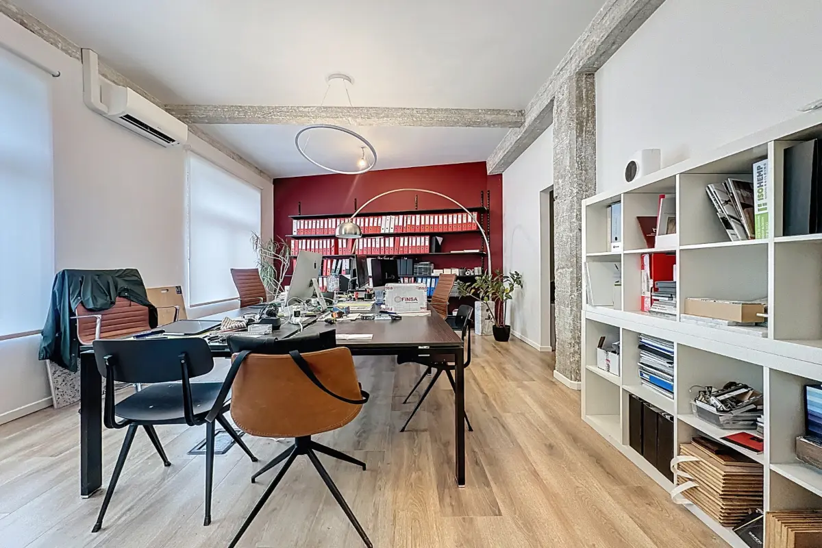 Handelszaak te  in Ukkel 1180 175000.00€  slaapkamers 37.00m² - Zoekertje 608313