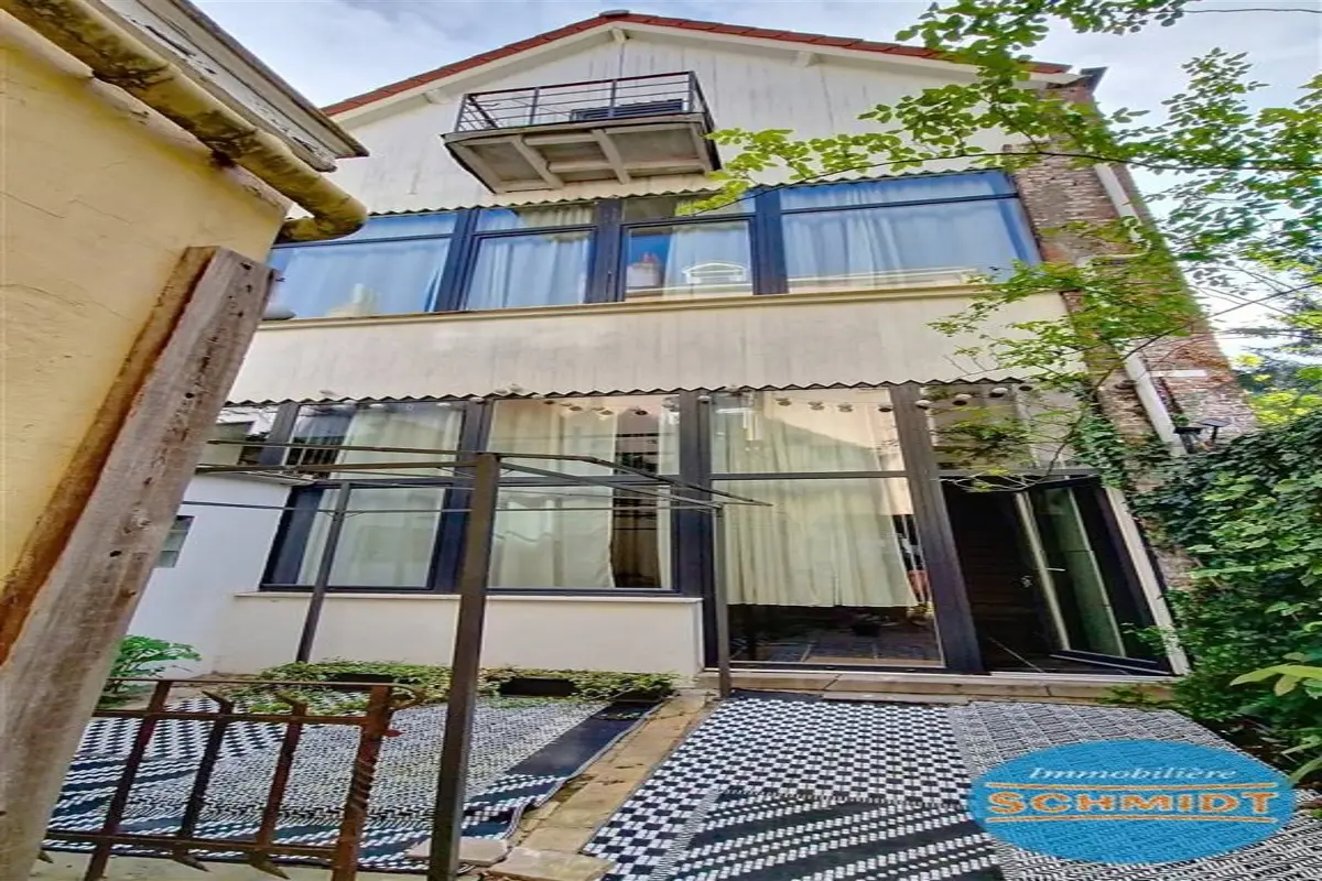Triplex te in Etterbeek 1040 299000.00€ 1 slaapkamers 157.00m² - Zoekertje 608242