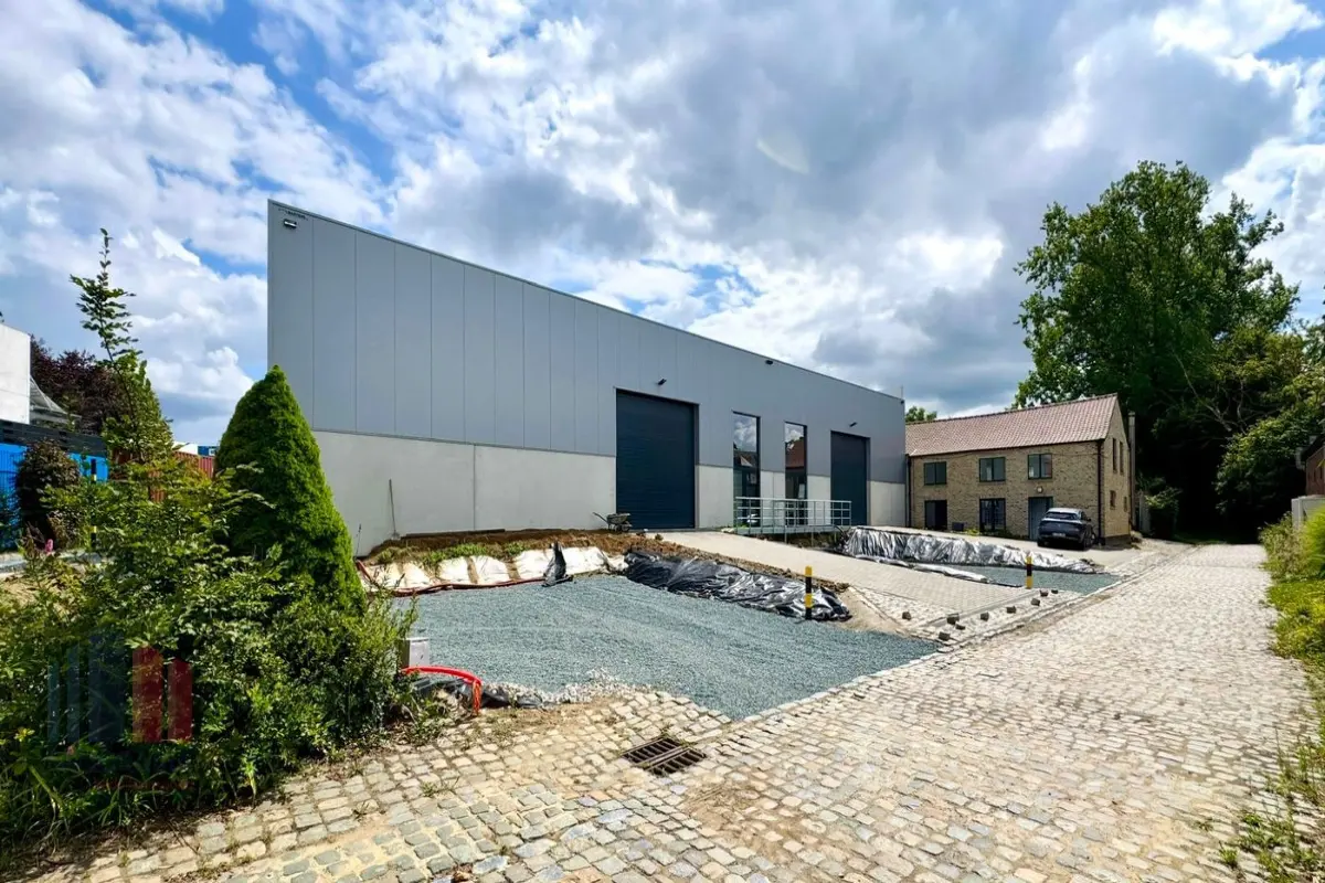 Handelszaak te huur in Asse 1730 2475.00€ slaapkamers 334.00m² - Zoekertje 607990