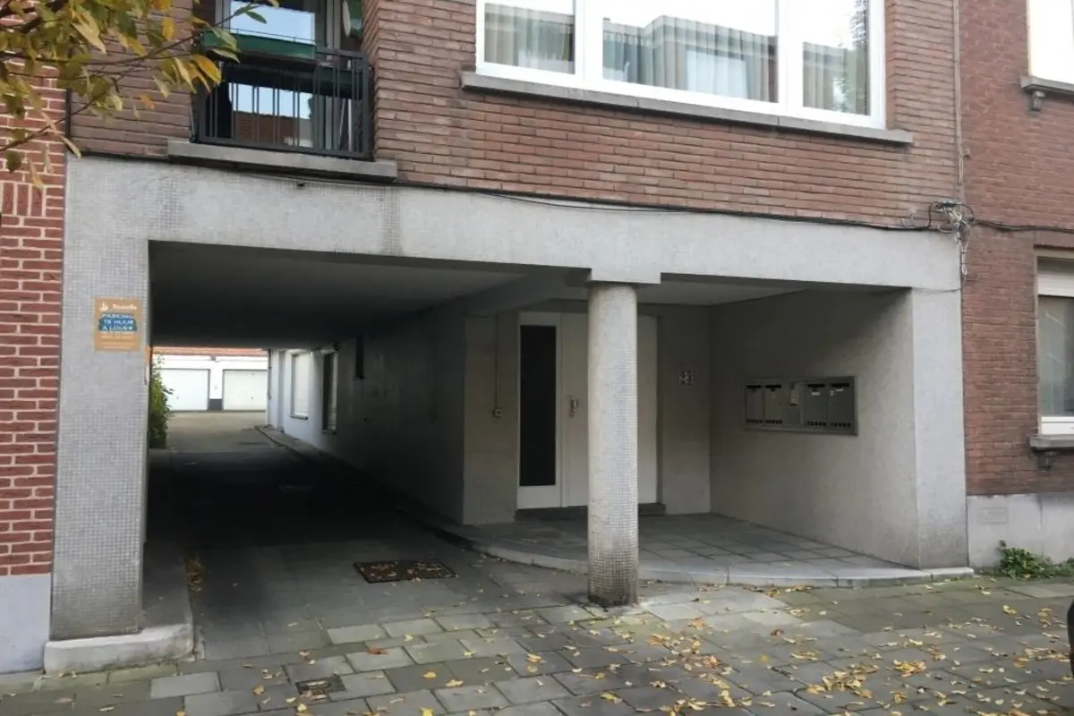 Parking / garage à louer à Woluwe-Saint-Lambert 1200 190.00€ chambres m² - annonce 609160