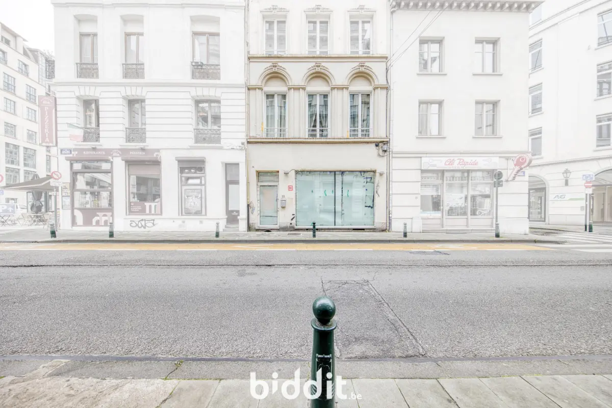 Handelszaak te  koop in Brussel 1000 406000.00€  slaapkamers m² - Zoekertje 609857