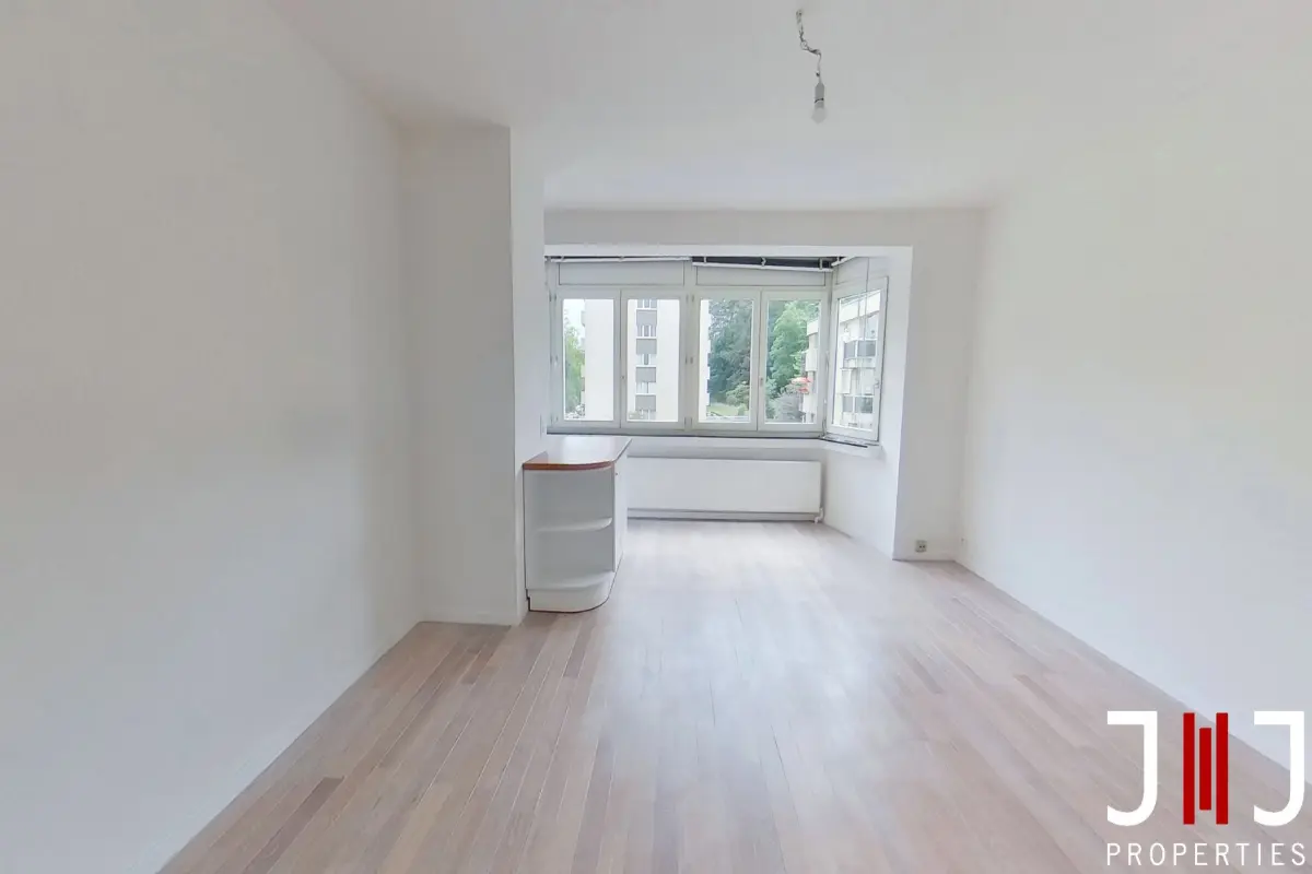 Appartement te  in Oudergem 1160 1000.00€ 1 slaapkamers 53.00m² - Zoekertje 609668