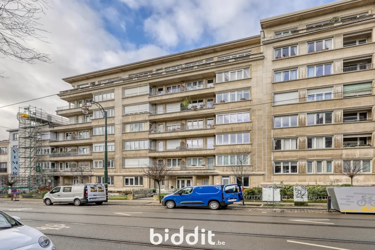 Parking & garage te  koop in Elsene 1050 30000.00€  slaapkamers m² - Zoekertje 609220