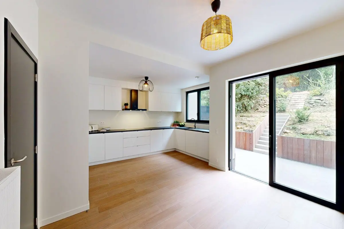 Rez-de-chaussée à louer à Uccle 1180 2190.00€ 3 chambres 140.00m² - annonce 610299