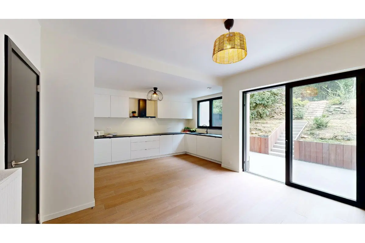 Rez-de-chaussée à louer à Uccle 1180 2190.00€ 3 chambres 140.00m² - annonce 610299