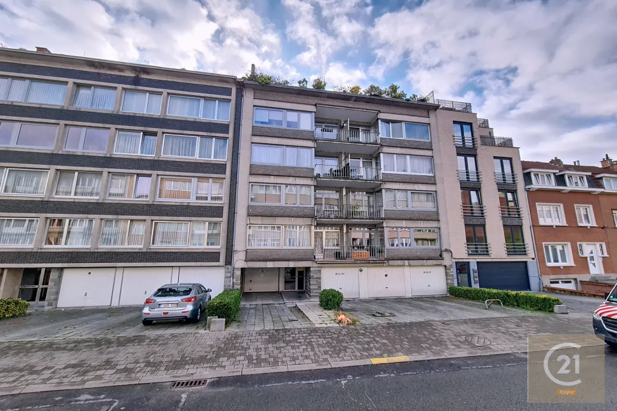 Parking / garage à louer à Laeken 1020 150.00€  chambres m² - annonce 610769