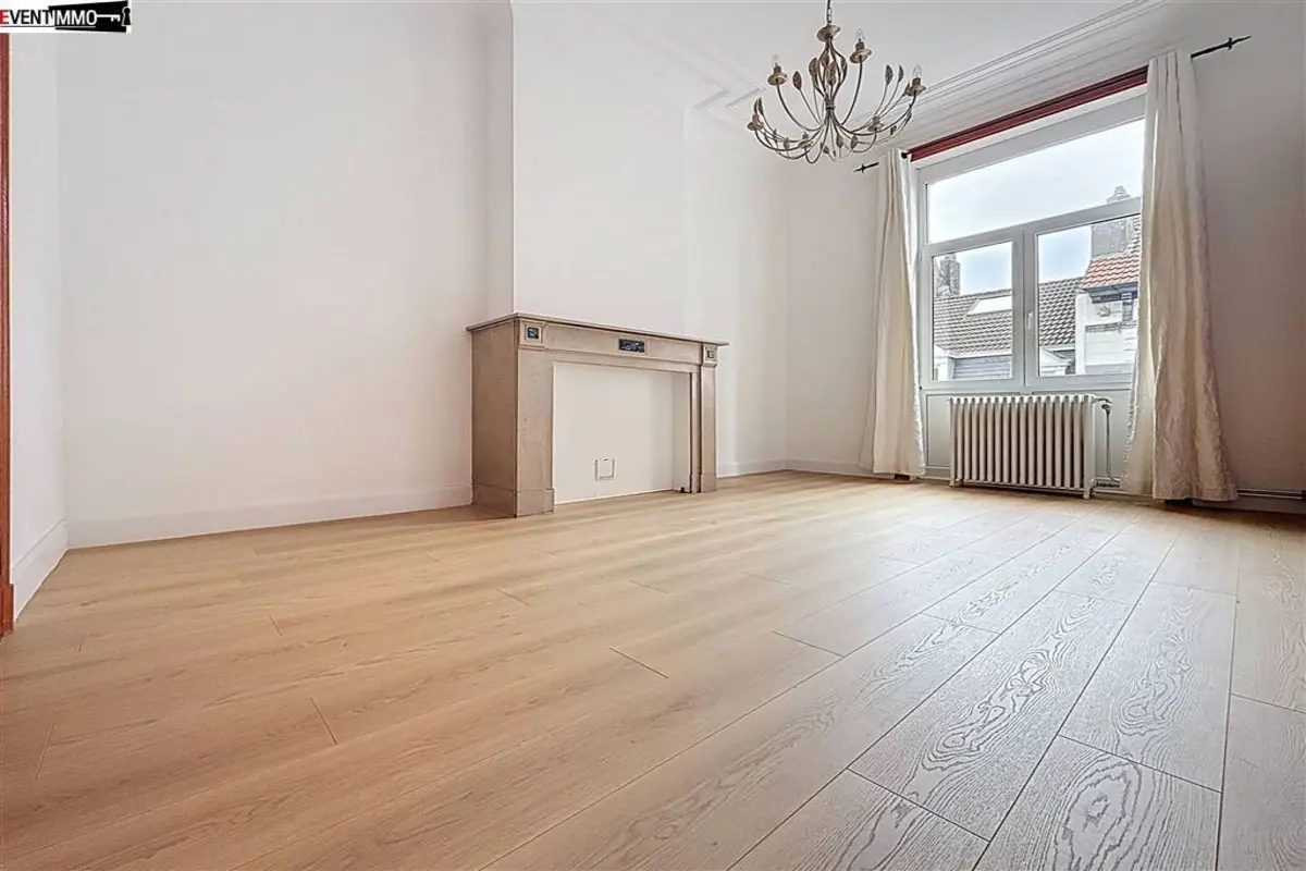Duplex à louer à Bruxelles 1000 1200.00€ chambres 85.00m² - annonce 610643