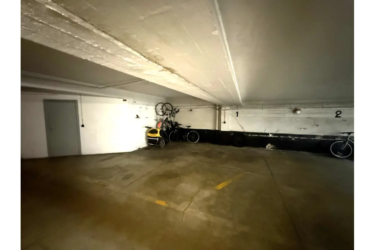 Parking à louer à Etterbeek 1040 175.00€  chambres m² - annonce 610597