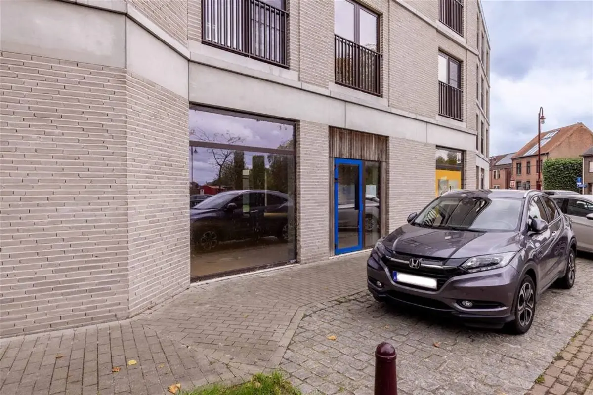 Commerce à vendre à Geel 2440 192387.00€  chambres 147.99m² - annonce 611010