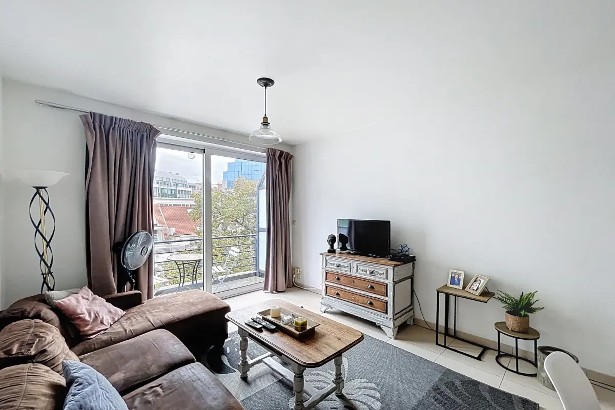 Appartement te  in Etterbeek 1040 1300.00€ 1 slaapkamers 53.00m² - Zoekertje 611504