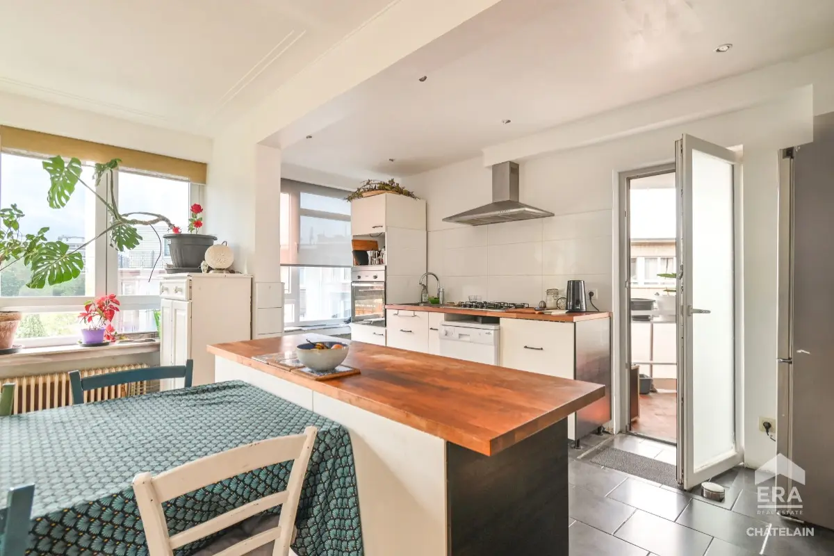 Appartement te  koop in Vorst 1190 255000.00€ 2 slaapkamers 93.00m² - Zoekertje 611435
