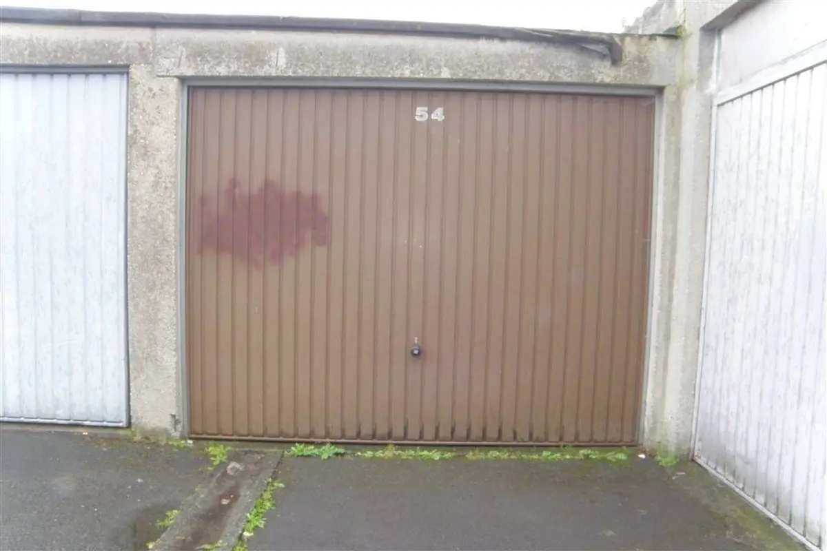 Parking & garage te  huur in Moeskroen 7700 60.00€  slaapkamers m² - Zoekertje 611724